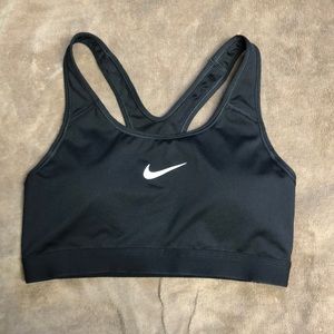 NWOT Size Medium Nike Dri-Fit Padded Sports Bra